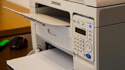 【DXコラム】いまだに脱FAXできない理由とは？令和の現場に残る「昭和の儀式」