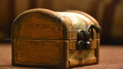 【デジタル講座】DXの最適解 ― ブラックボックスを可視化する「政治資金収支報告書データベース」の革新